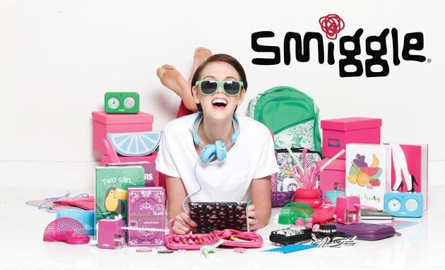 Bình nước Smiggle gấp gọn Silicone Squash Bottle 500ml