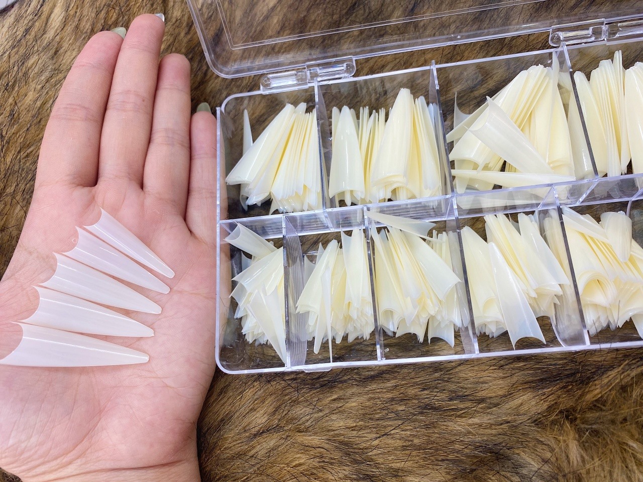 Móng Nối Típ Nhọn Phom Dài Chuẩn Đẹp