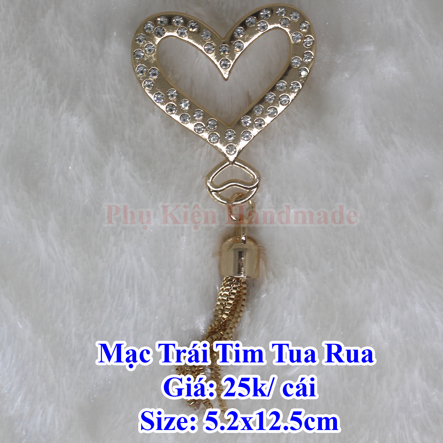 Mạc trái tim tua rua 25k/cái  làm túi xách