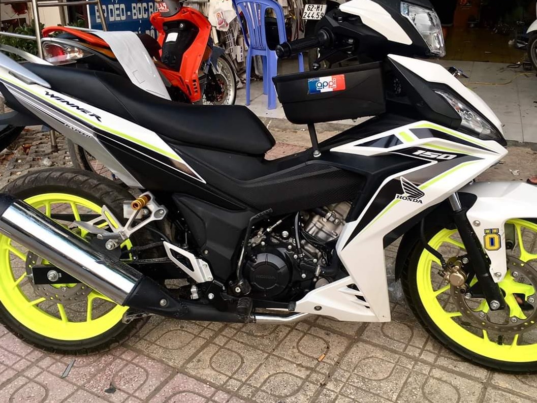 Tem rời winner v1 dán xe trắng phối đen xanh dạ quang