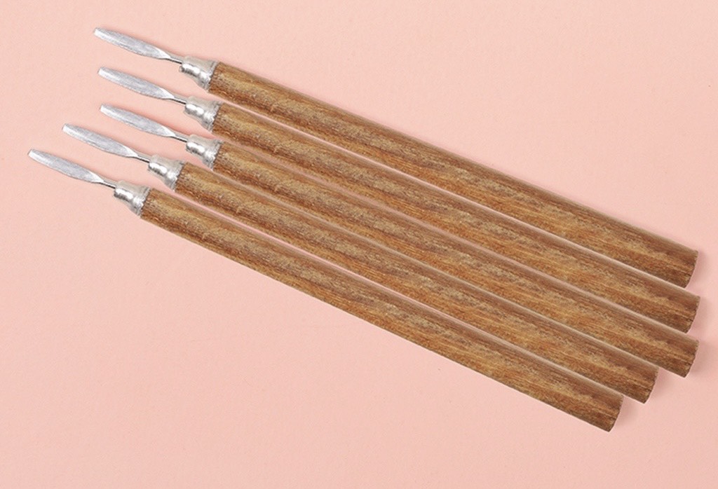 Cây lấy khóe móng cán gỗ chuyên dùng nail