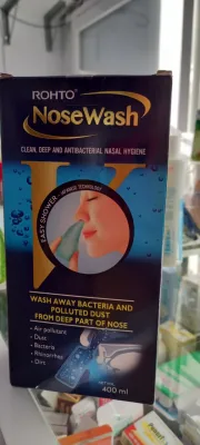Bộ sản phẩm vệ sinh mũi Rohto NoseWash (1 bình vệ sinh mũi Easy Shower và 1 bình dung dịch 400 ml)