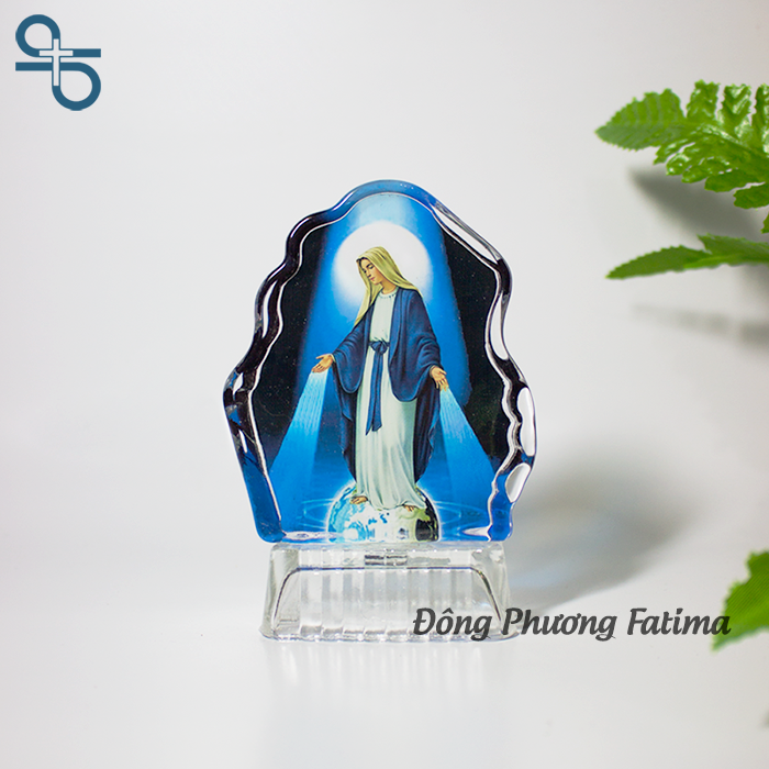 Pha Lê Trang Trí Hình Chiếc Lá 10cm