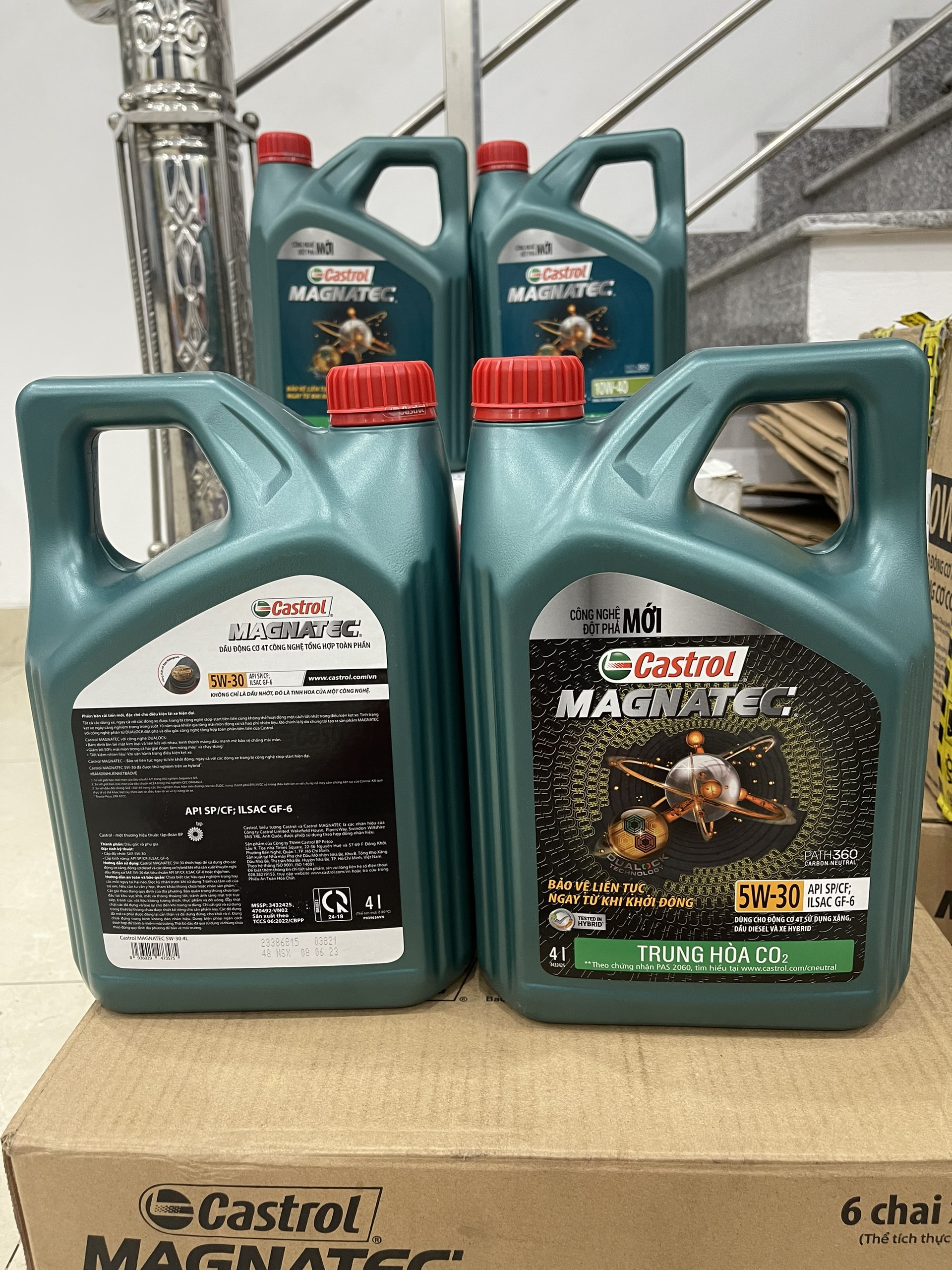 NEW BẢN MỚI 2023 DẦU NHỚT ĐỘNG CƠ Ô TÔ CASTROL MAGNATEC 5W-30 API SP/CF 4L