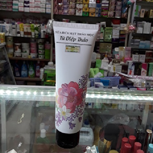 Sửa Rửa Mặt Thảo Môc Tứ Diệp Thảo (120ml)