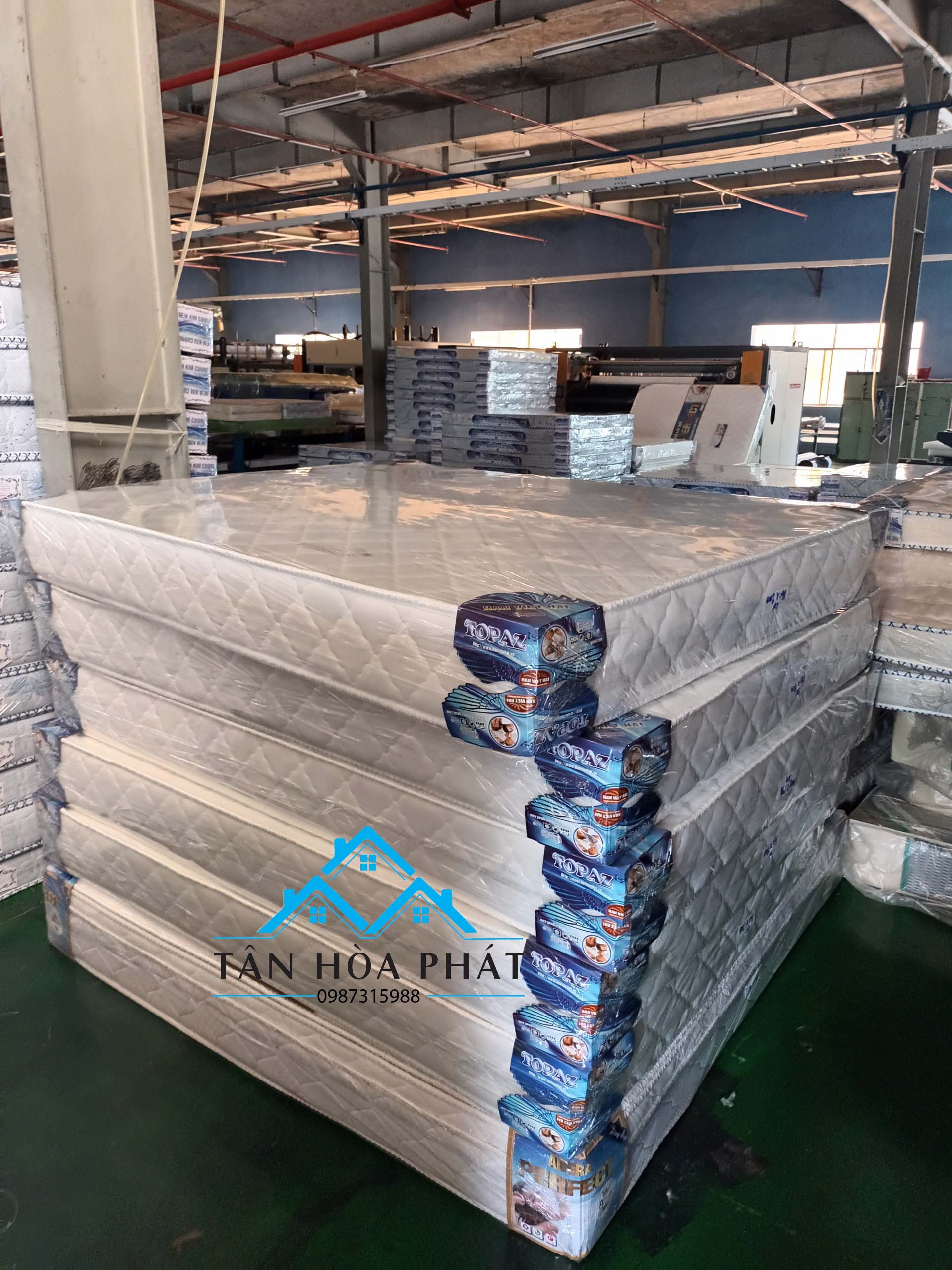 Nệm lò xo cao cấp TOPAZ bảo hành 8 năm miễn phí giao hàng, lắp ráp tận nơi tại Hồ Chí Minh, xưởng nhà bao giá tốt