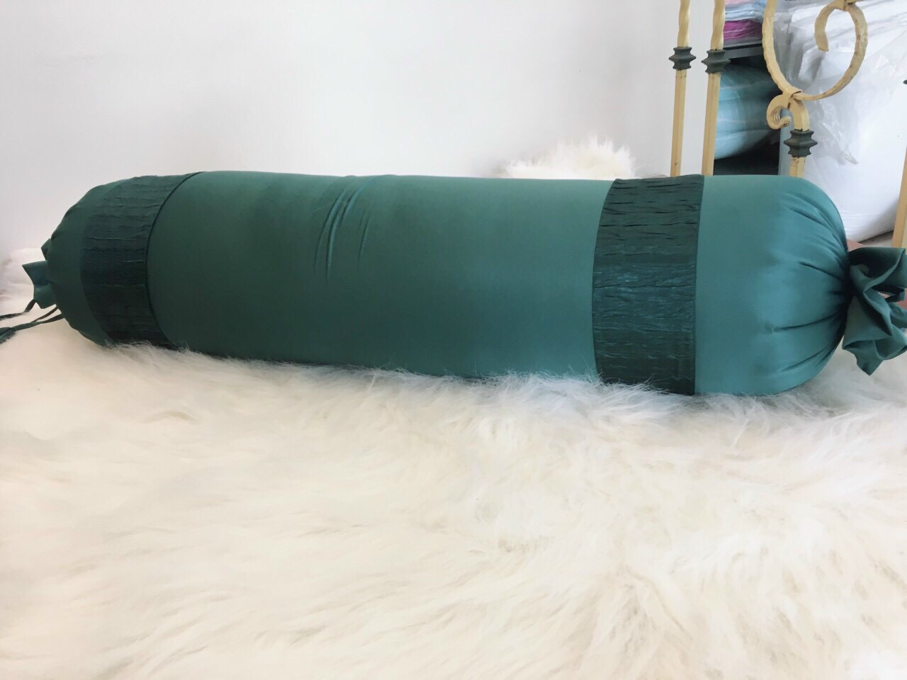 Vỏ gối ôm lụa kích thước 70x110