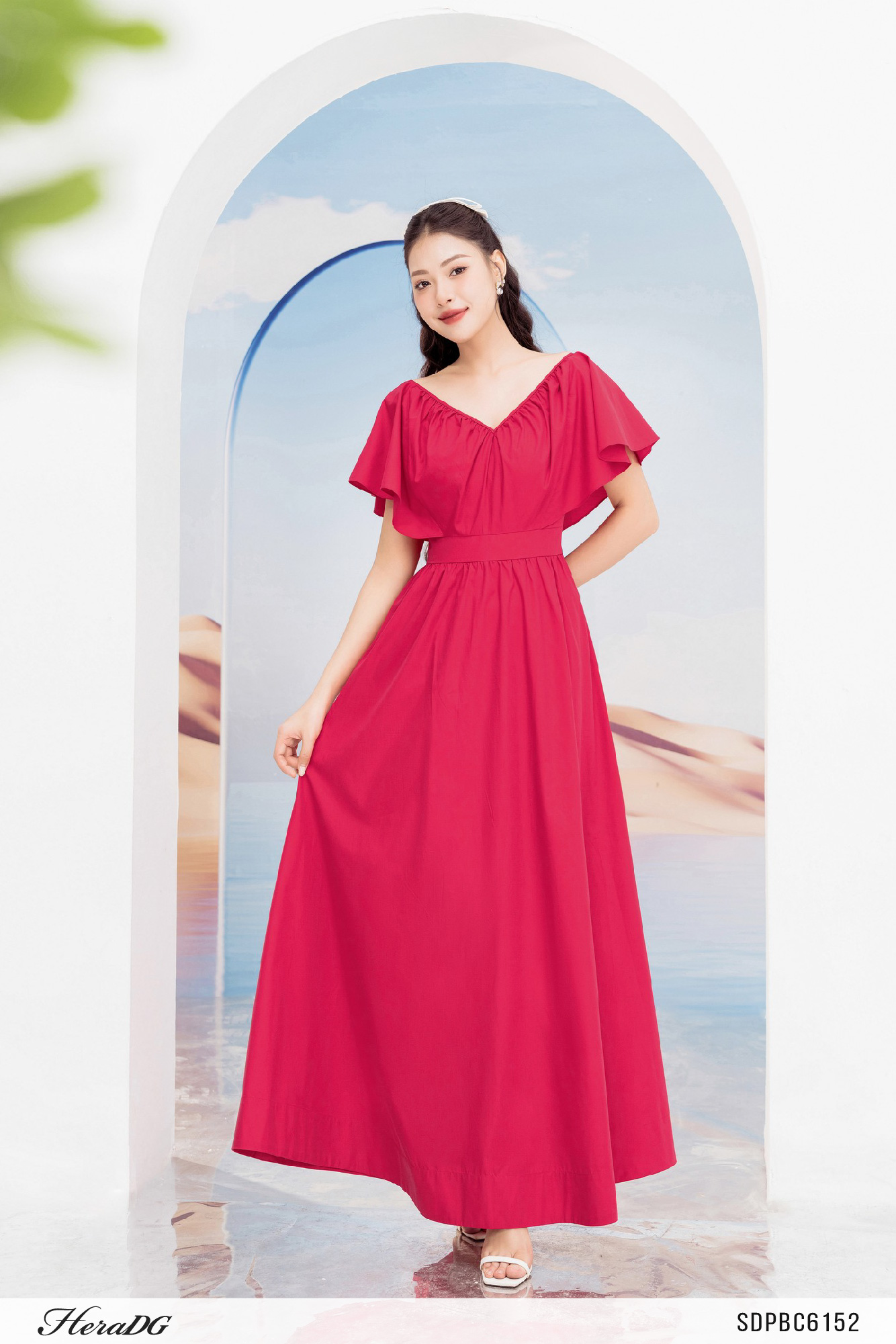 Voucher siêu sale 15% Đầm maxi cổ V HeraDG thiết kế bèo nhún bèo nhún chờm vai, chất liệu Poplin cao cấp thoáng mát SDPBC6152