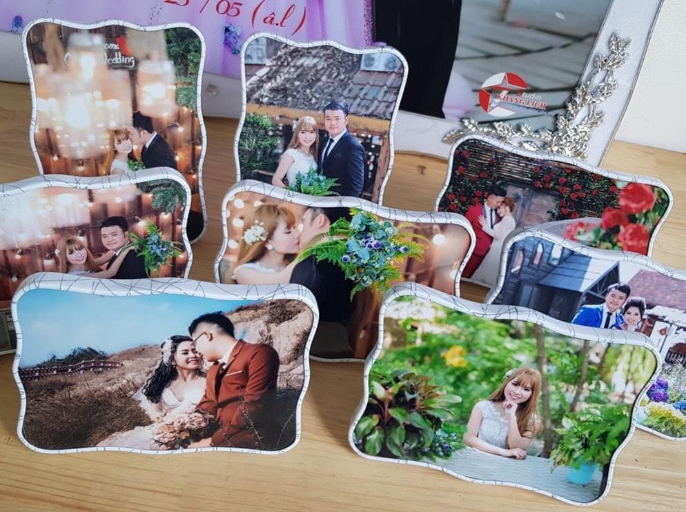 in ảnh ép mica để bàn