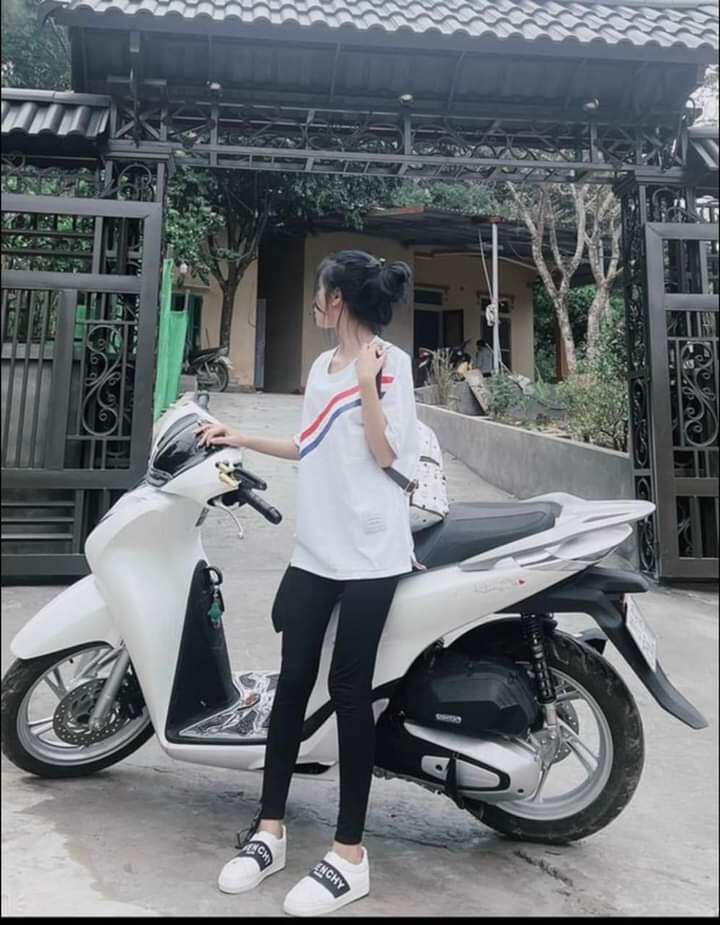 Áo Phông Viền chéo siêu hót