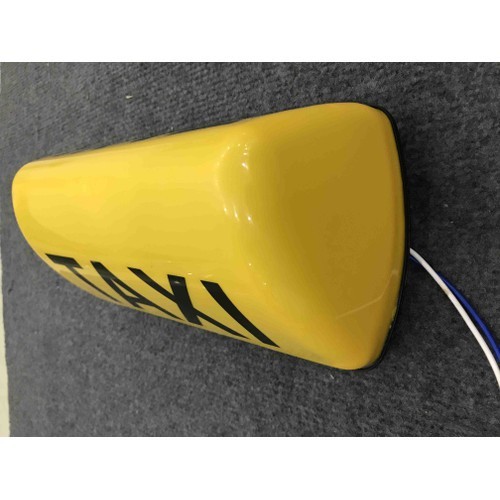 Hộp đèn mào taxi dù