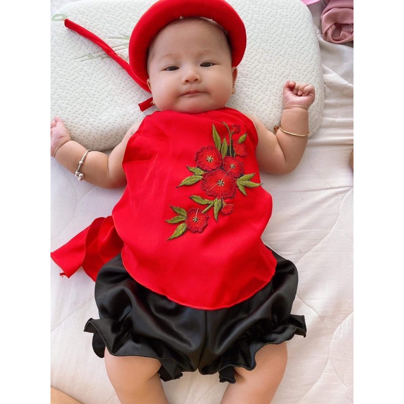 [HCM]Yếm Đào Thêu Hoa Cho Bé (Ảnh Thật)