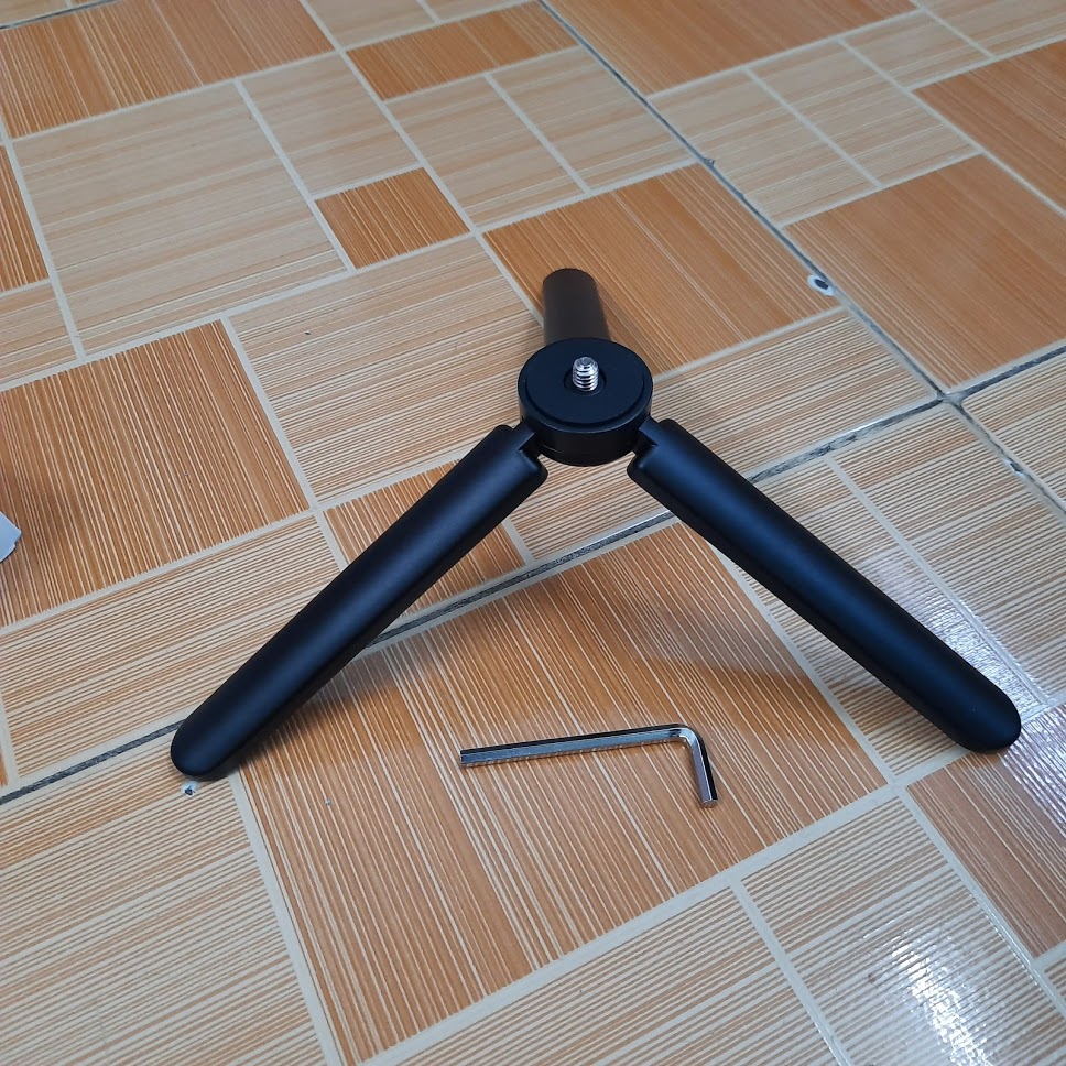 TRIPOD MINI BẰNG SẮT CHO MÁY ẢNH