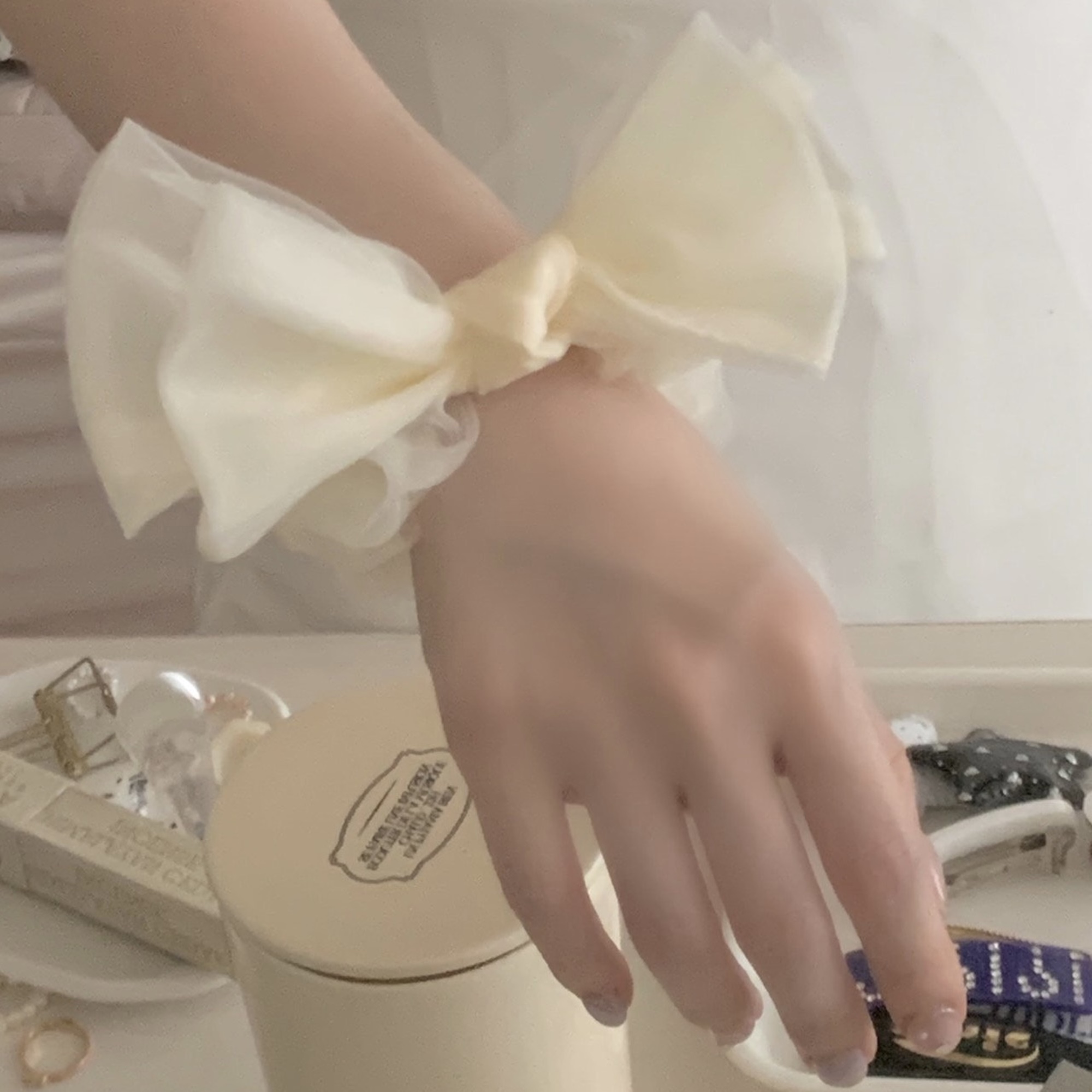 Cột tóc nơ mềm mại nữ tính Modleaf Lady ribbon hairband Hàn Quốc