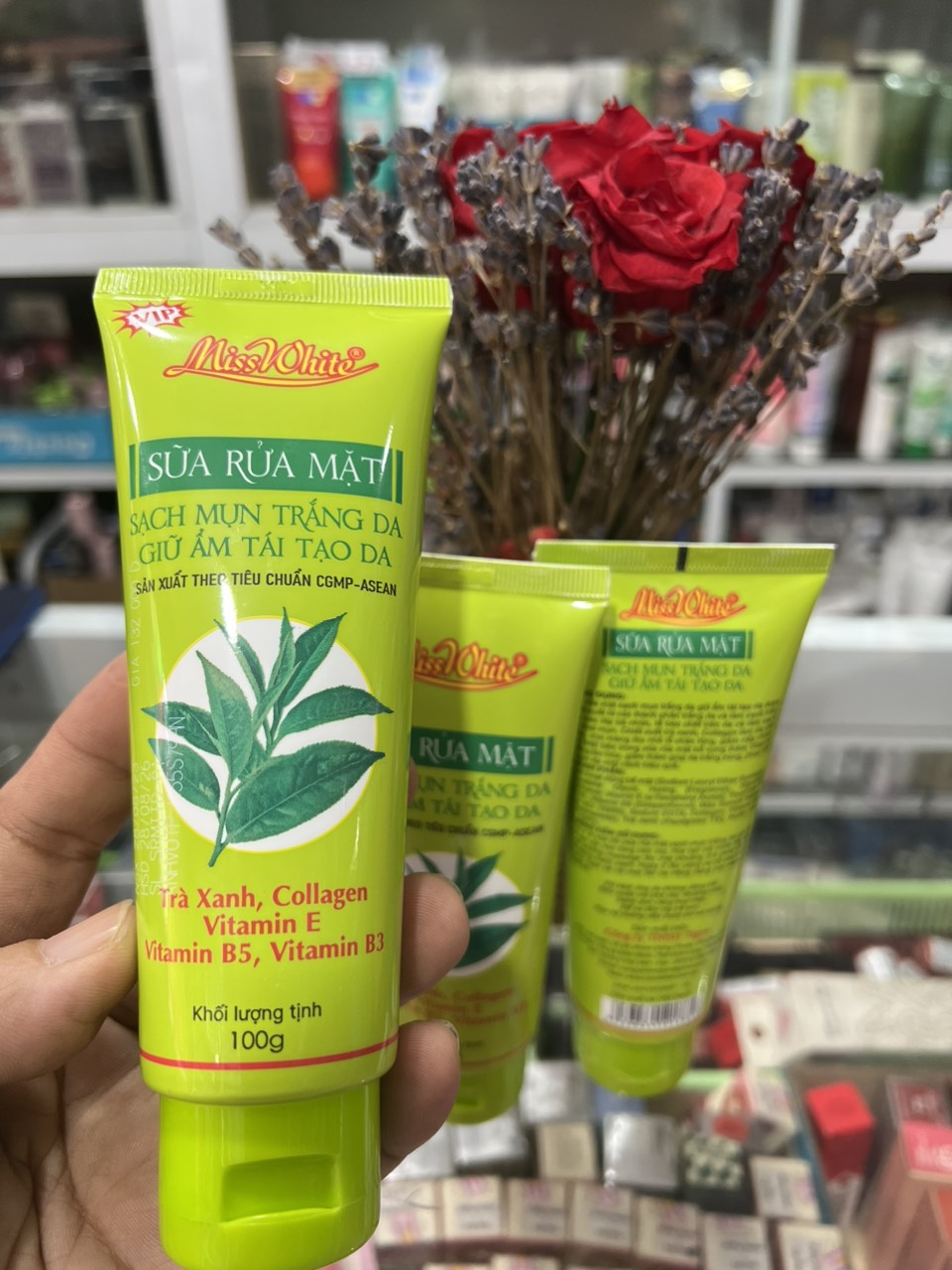 Sữa rửa mặt trà xanh miss white 100g