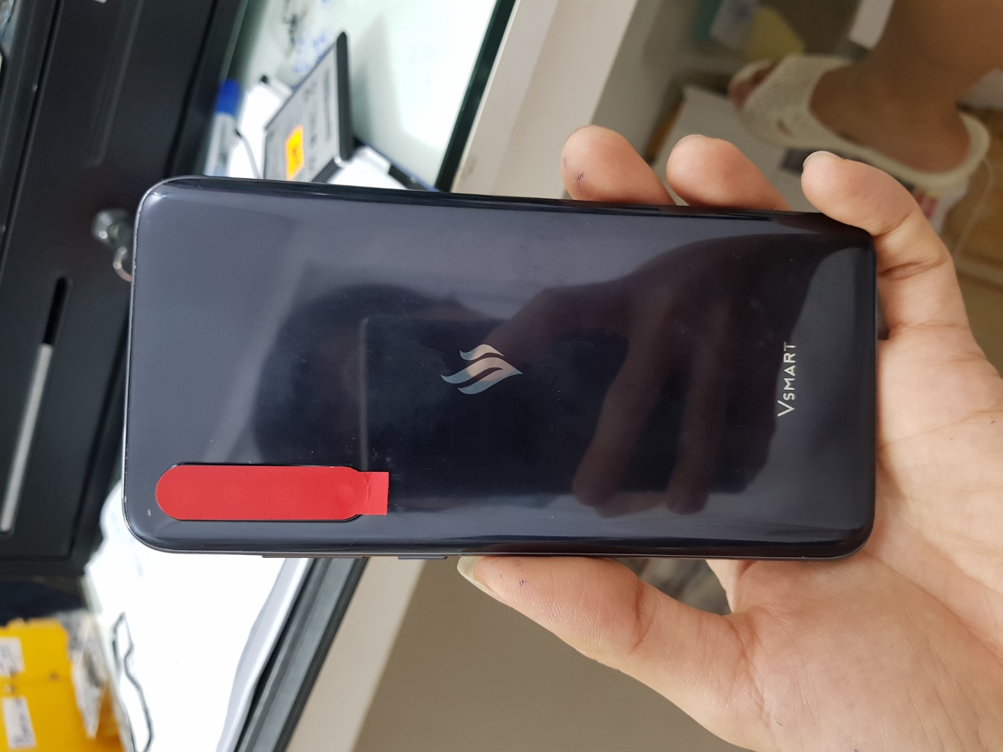 Vỏ vsmart live zin new 2 màu đen và xanh liền cụm mắt camera