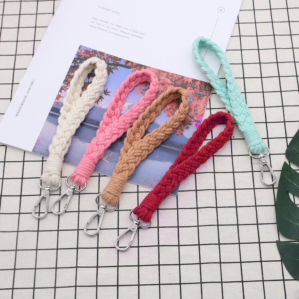 Móc khoá thắt dây macrame
