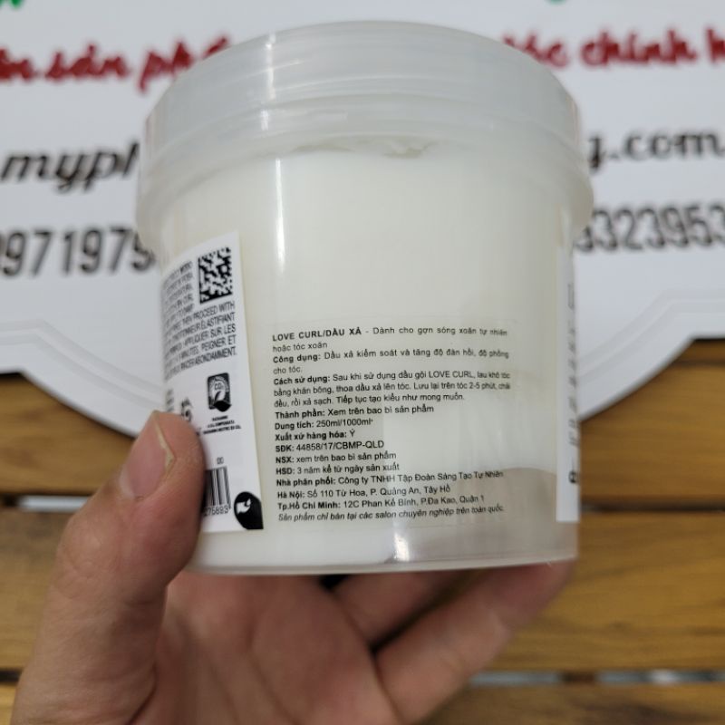 Dầu gội và xả cho tóc uốn DAVINES Love Curl 250ml