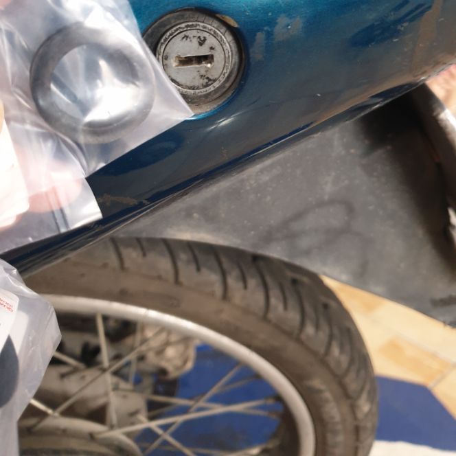 Cao su ổ khóa yên suzuki viva 110