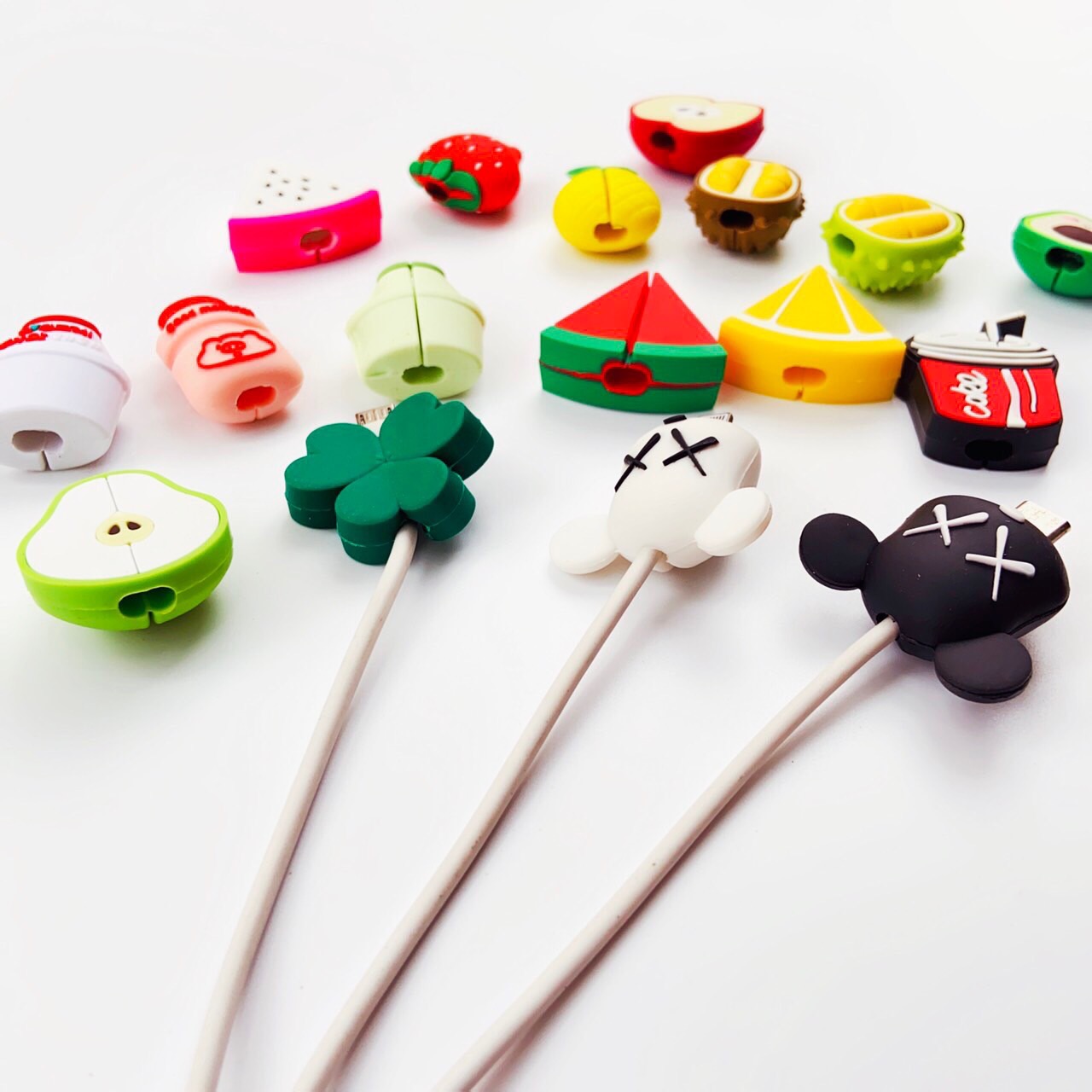 Thú găm bảo vệ đầu sạc cute