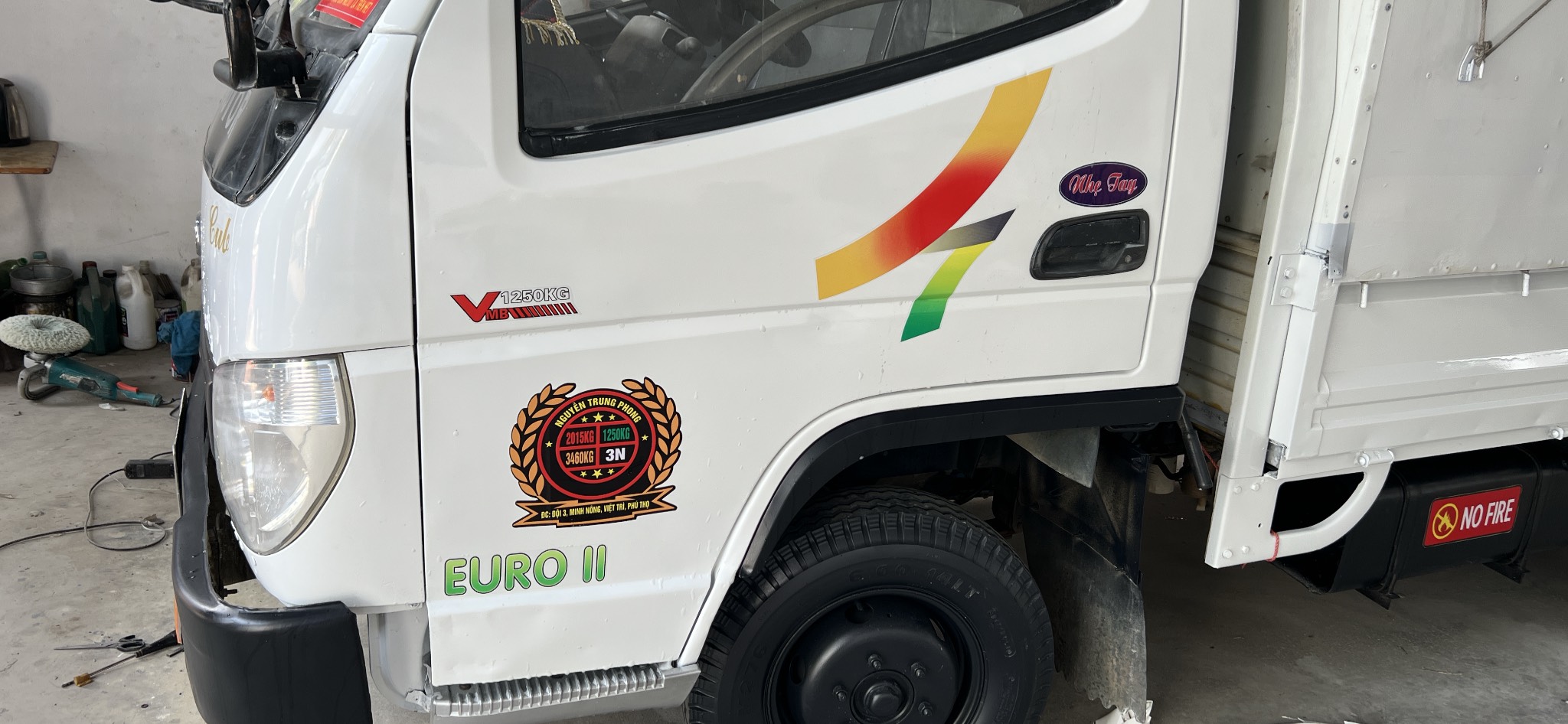 Tem dán trang trí cửa xe tải VEAM (sl 2 tem dán 2 bên cửa)