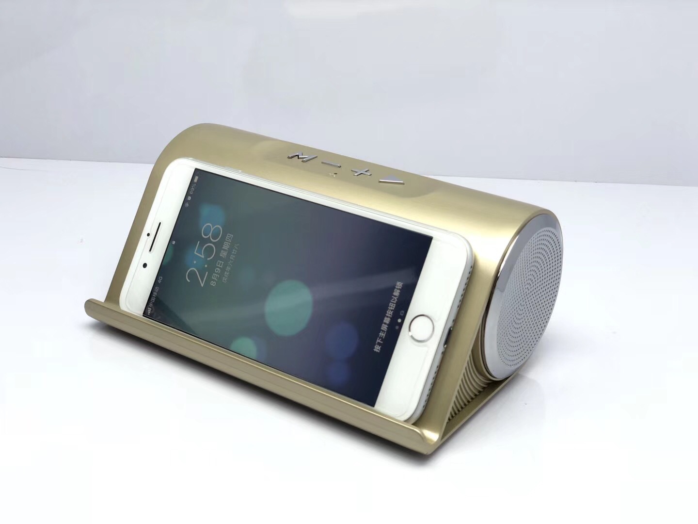 ( video ) Loa Bluetooth LP-V9 Có Giá Đỡ Điện Thoại Tiện Lợi, Super Bass, 3 Loa, Âm Thanh To Cực Hay, Sang Trọng - ĐƯỢC LỰA MÀU THEO Ý MUÓN