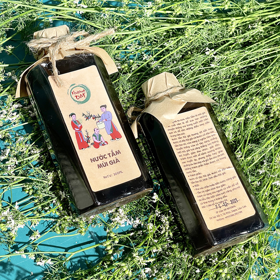 Nước tắm Mùi già Dao Đỏ OM Sapa 350ml