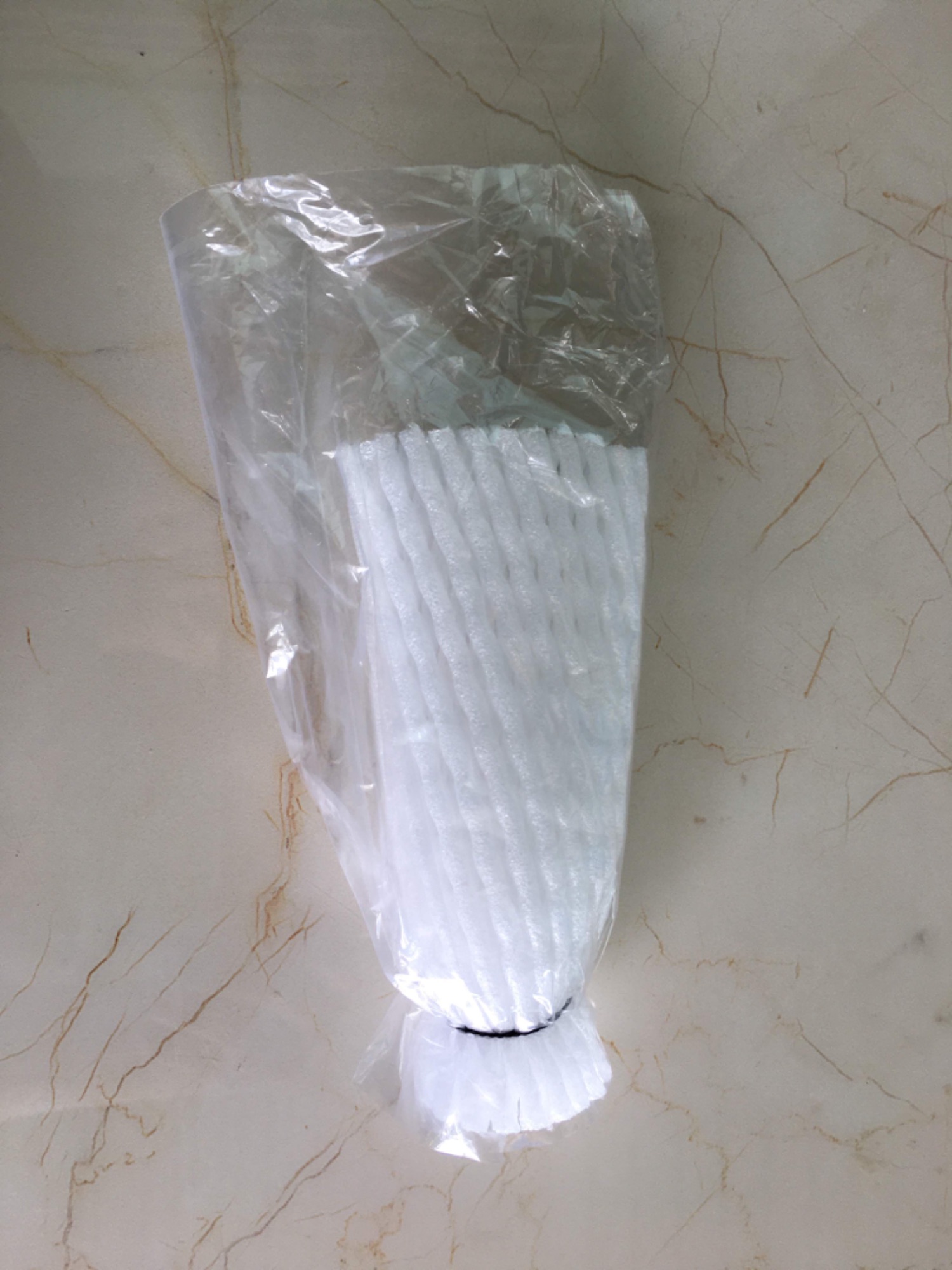 Xốp bọc ổi lồng sẵn (6 x 13 cm, 500g khoảng 210 cái )