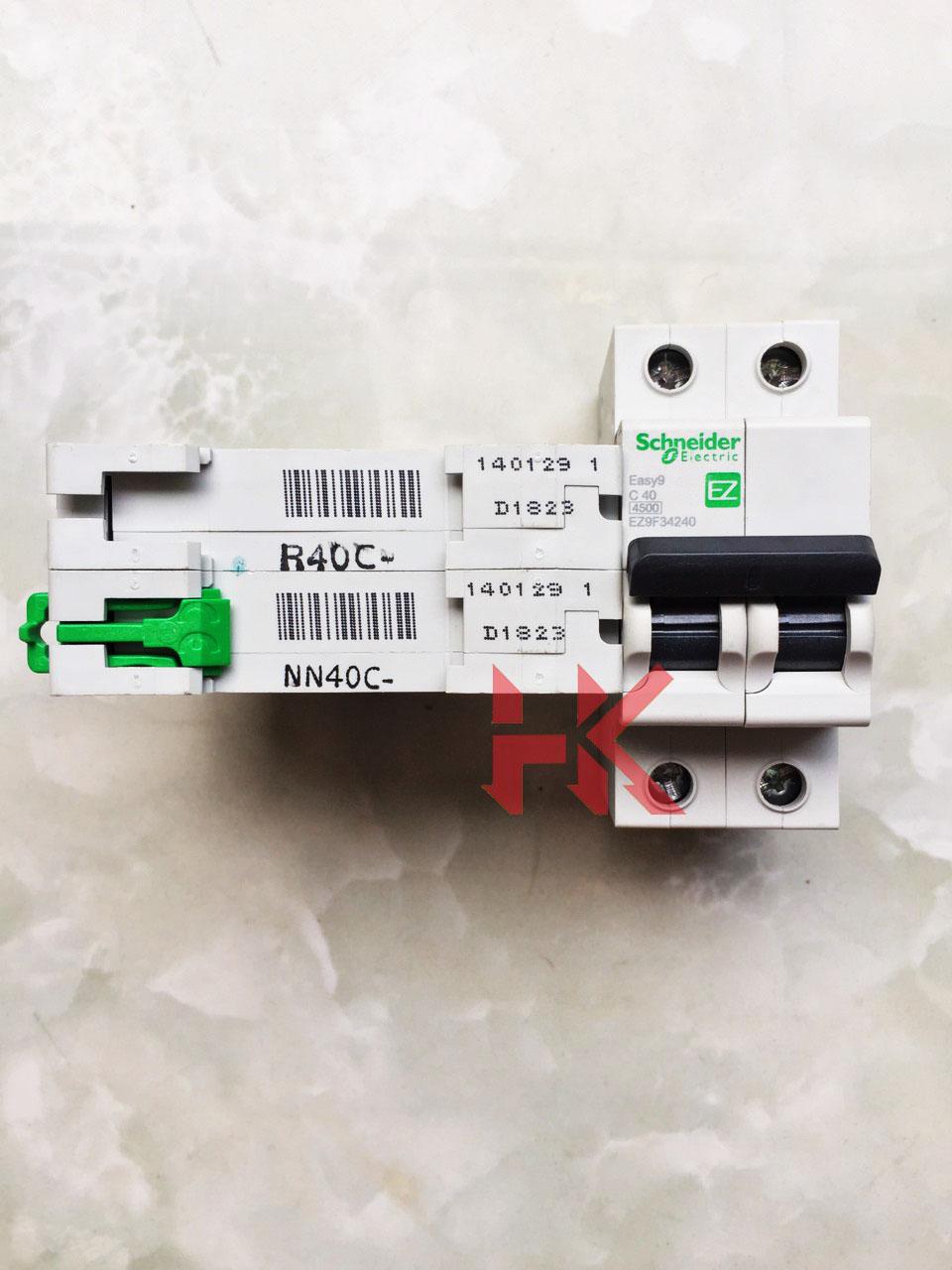 1 CB Schneider 40A M.E HOÀNG KHANG