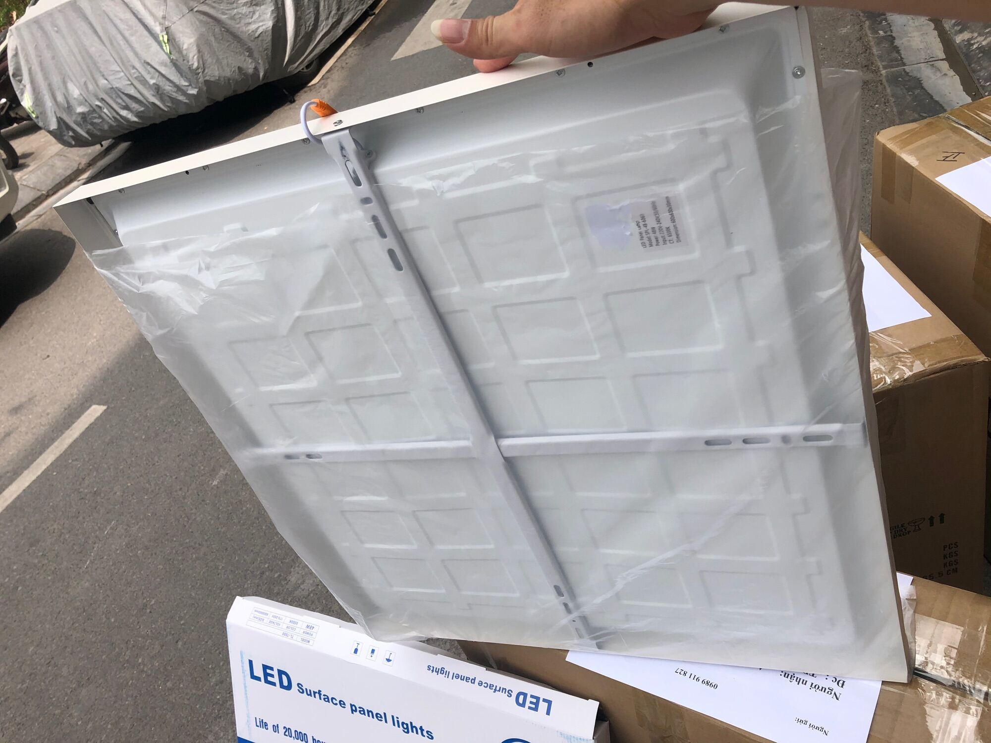 Đèn led panel 600×600 48w ốp trần nổi ốp trần thạch cao