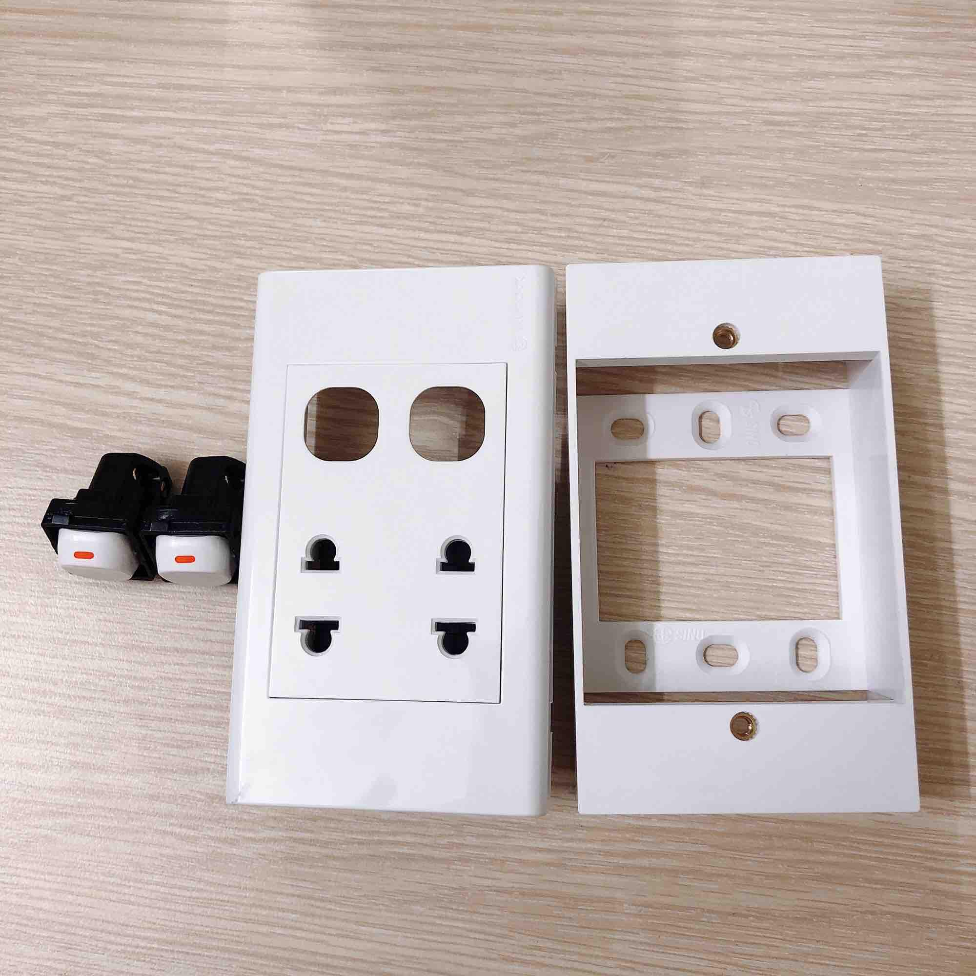 [HCM]Combo ổ cắm 2+2 lỗ  công tắc đế nổi SINO