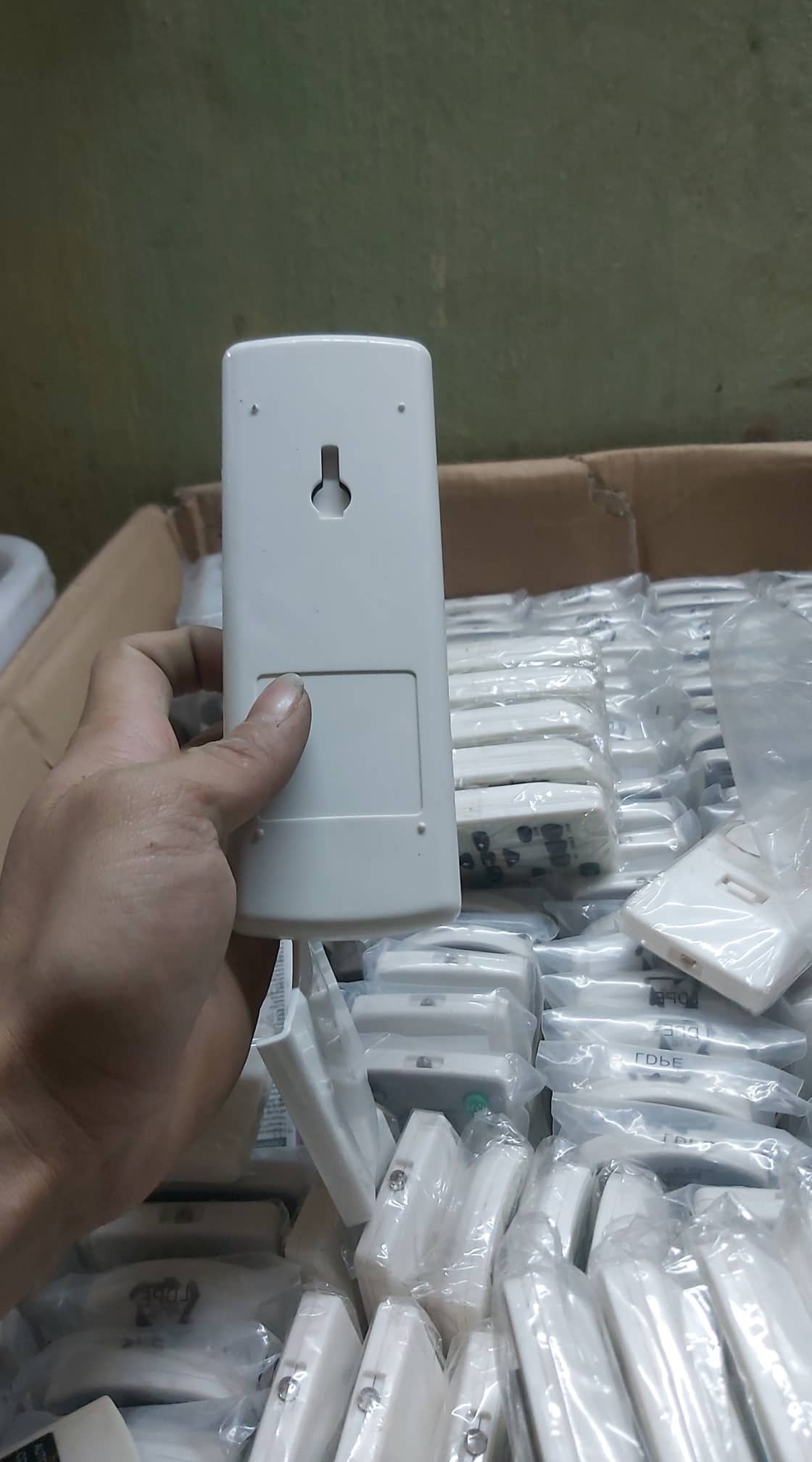khiển điêu hoa toshiba rut