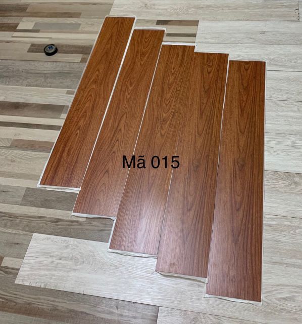 SÀN NHỰA GIẢ GỔ BÓC DÁN DÀY 2MM