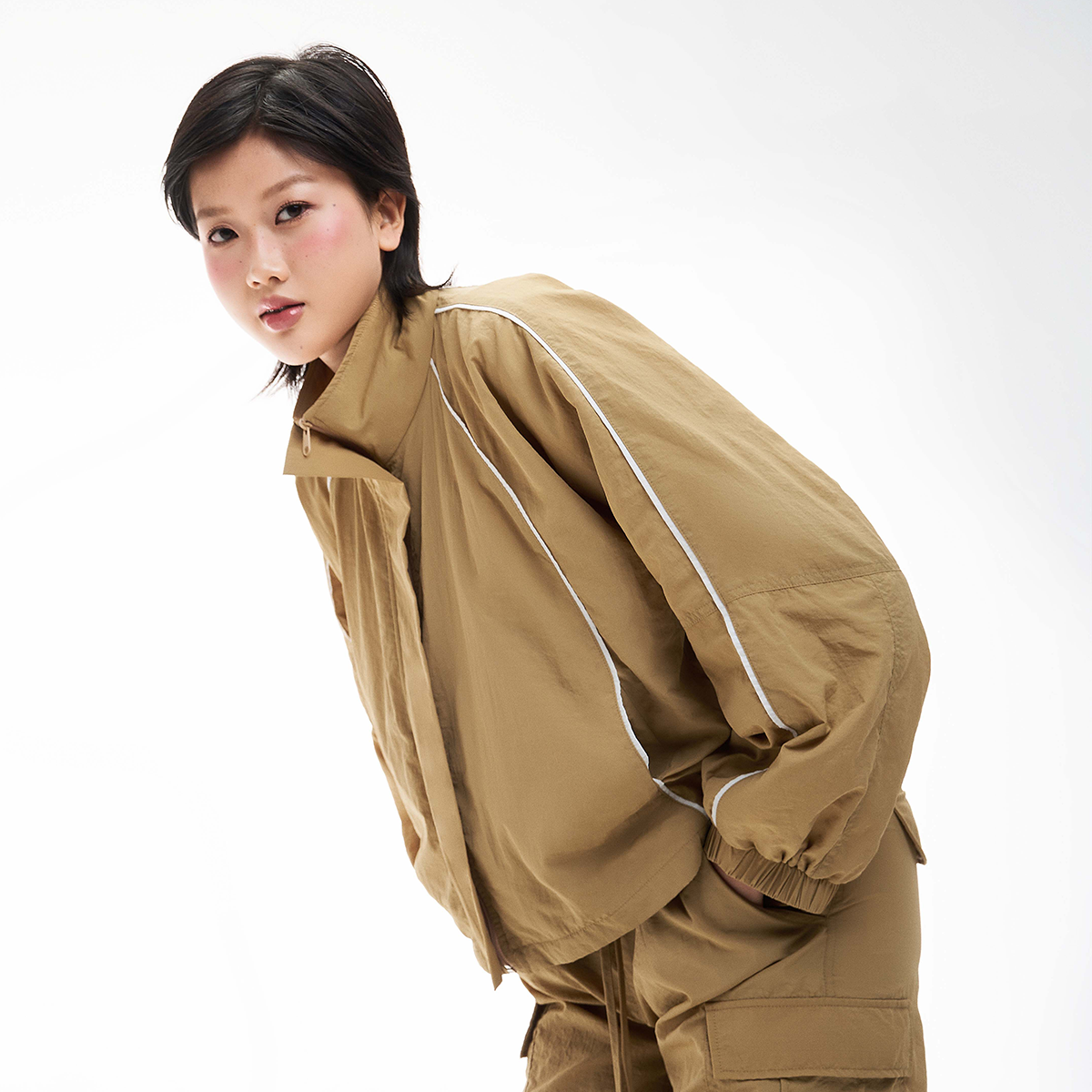 DOTTIE - Áo khoác dáng lửng vải dù - T0821