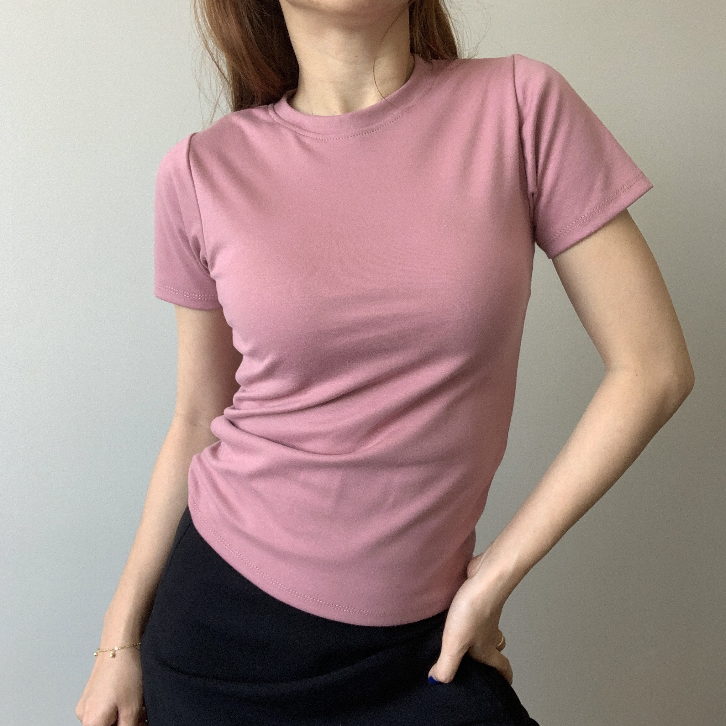 Áo Thun Nữ Tay Ngắn Kiểu Dáng Basic - AT01