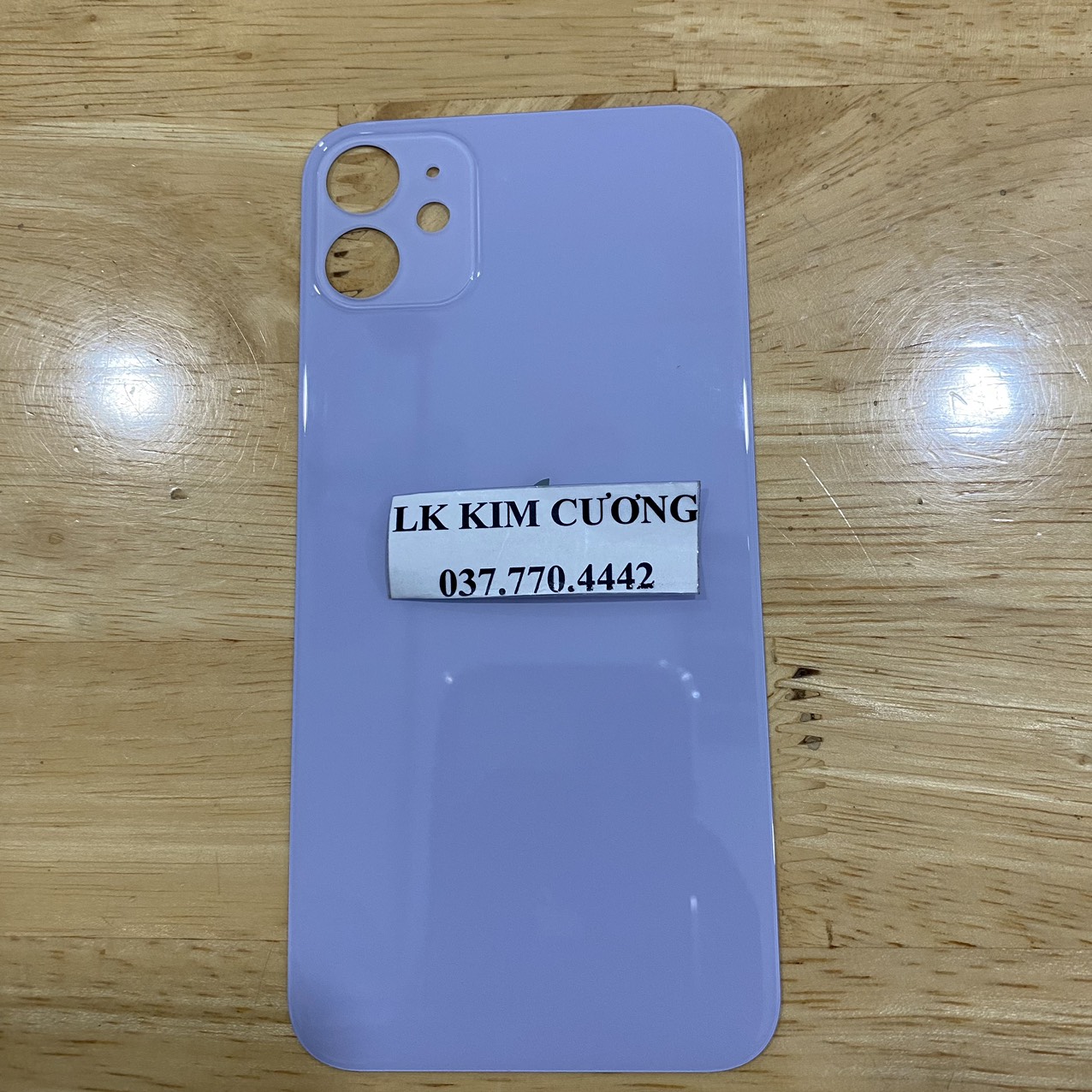 Mặt lưng LỖ TO thay thế cho ip 11