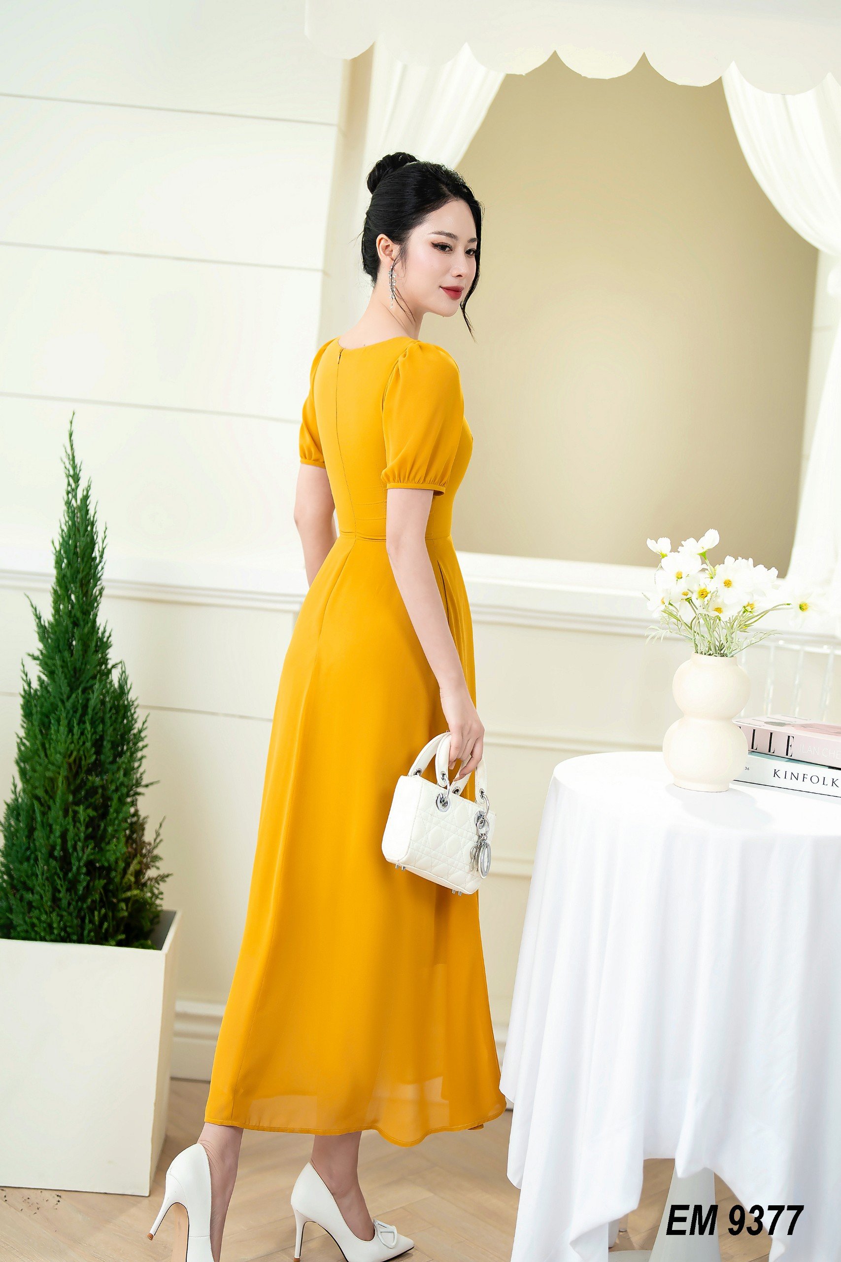 Đầm EMY EM9377 Maxi Xoè Vàng