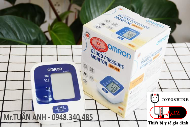 Máy đo huyết áp bắp tay OMRON HEM 8712