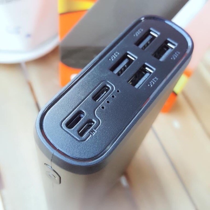 🔯Sạc Dự Phòng Hoco J60 30000mah 4 Cổng Usb Có Đèn Khẩn Cấp