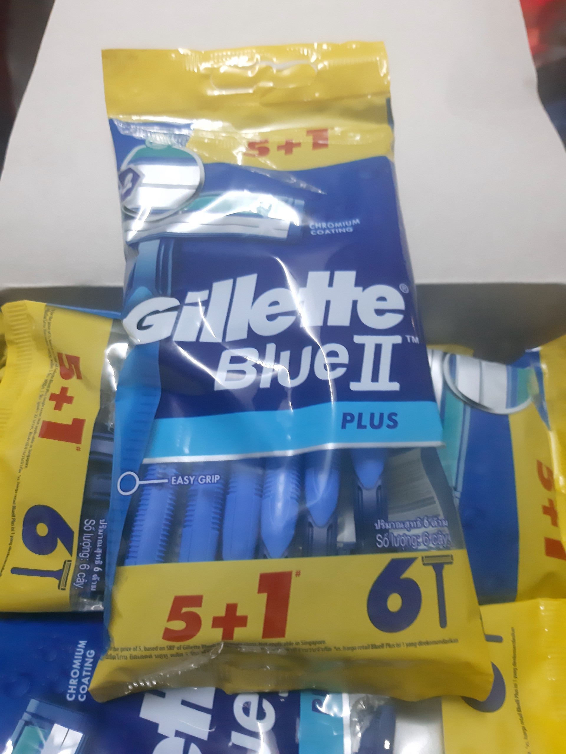 Dao cạo râu Gillette Blue 2 Plus Cán xanh Gói 5+1