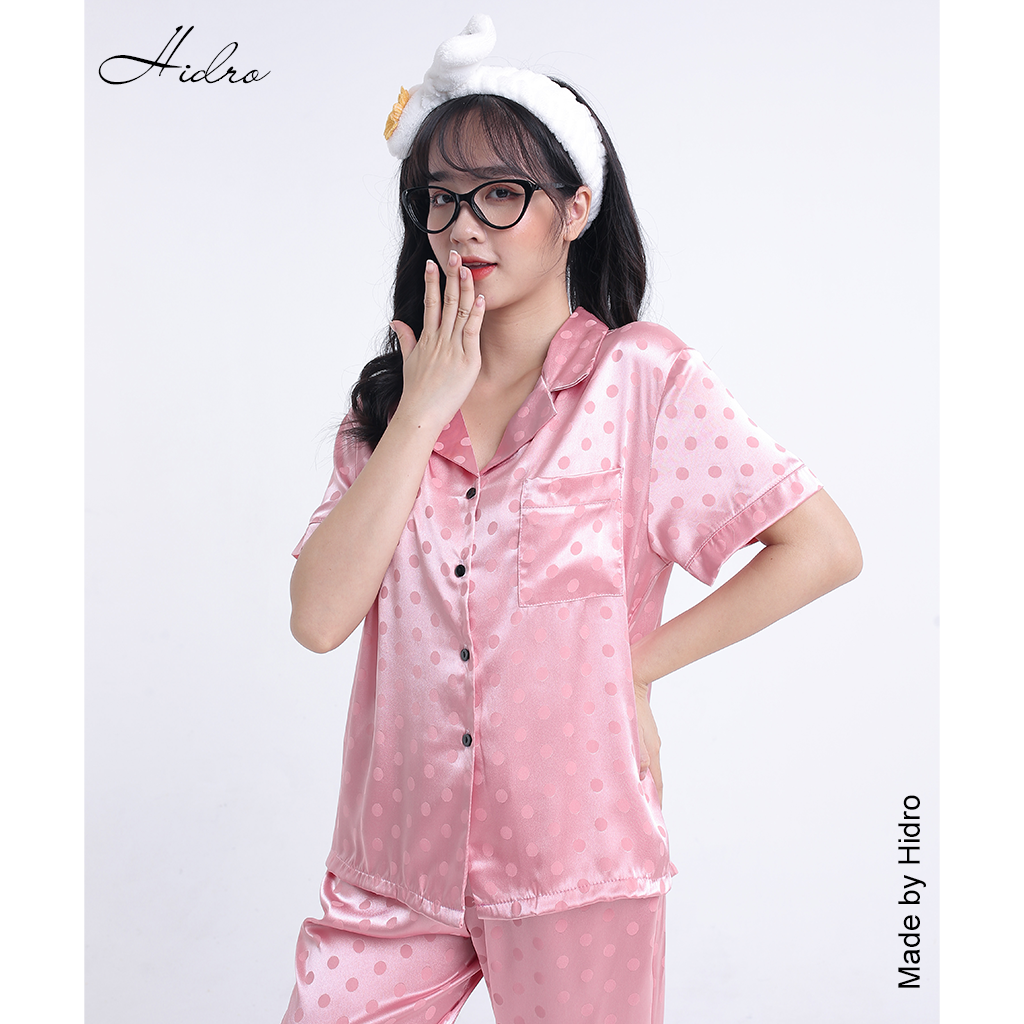 HIDRO Bộ ngủ pijama lụa gấm chấm bi tay cộc quần dài