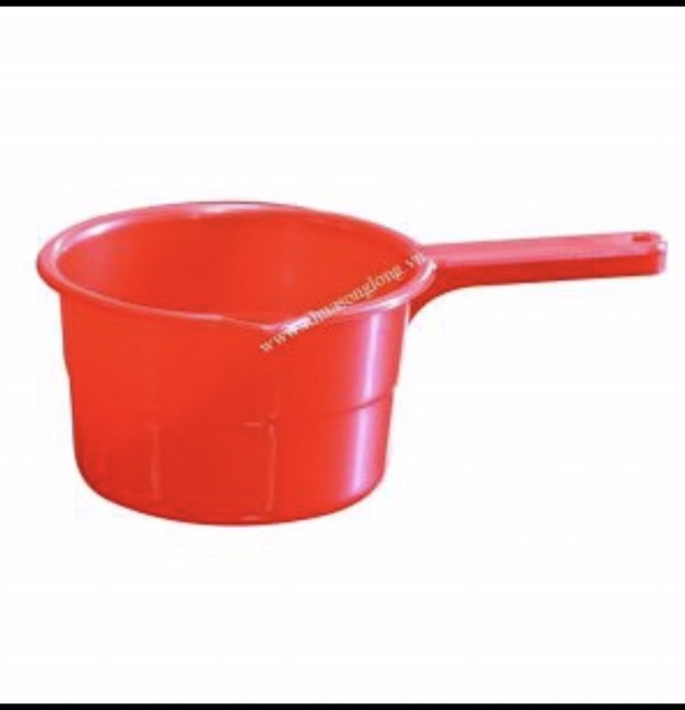 Gáo nhựa múc nước_gáo to