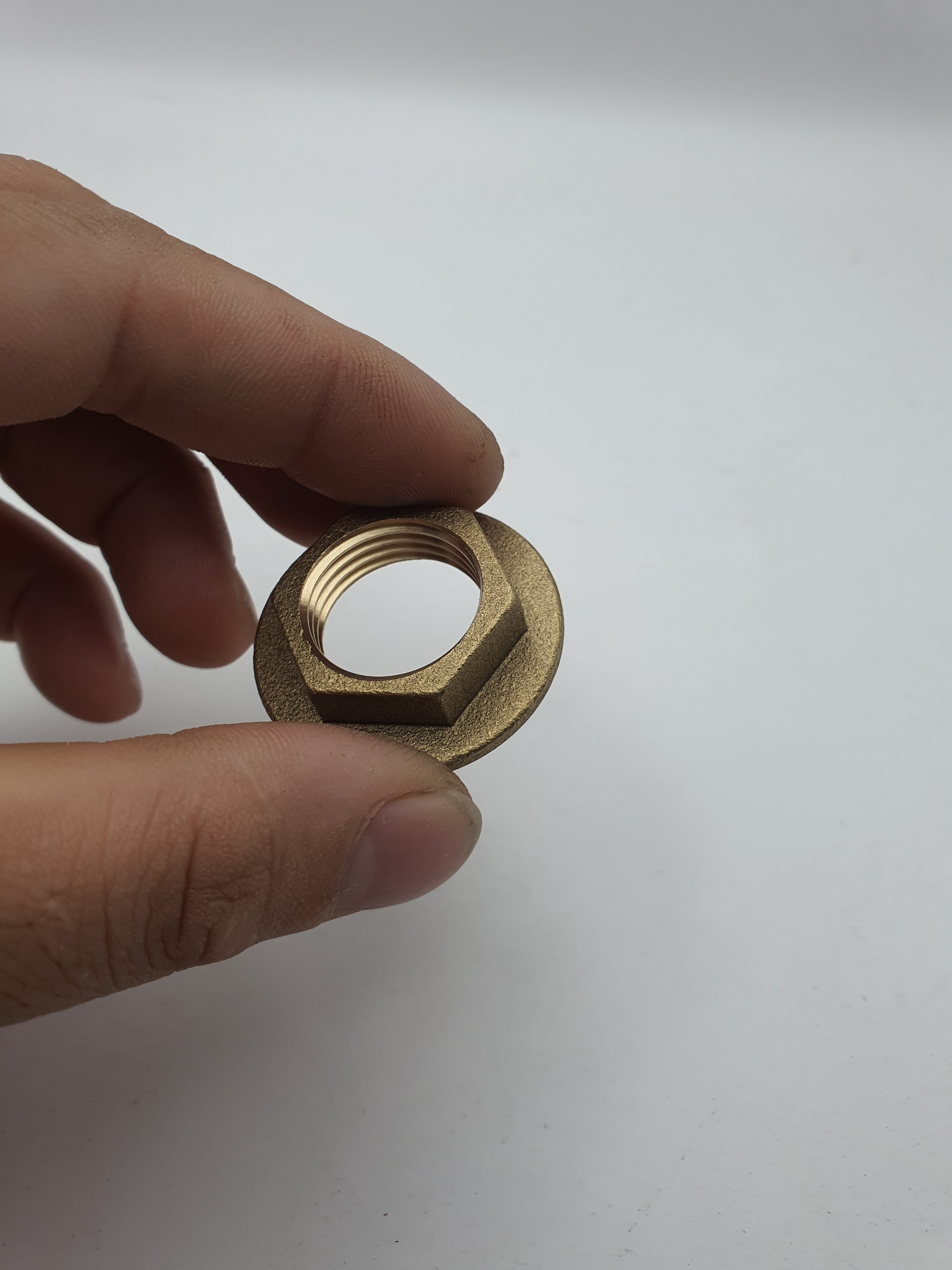 Lavabo cold basin faucet screw brass 21 screw thread brass