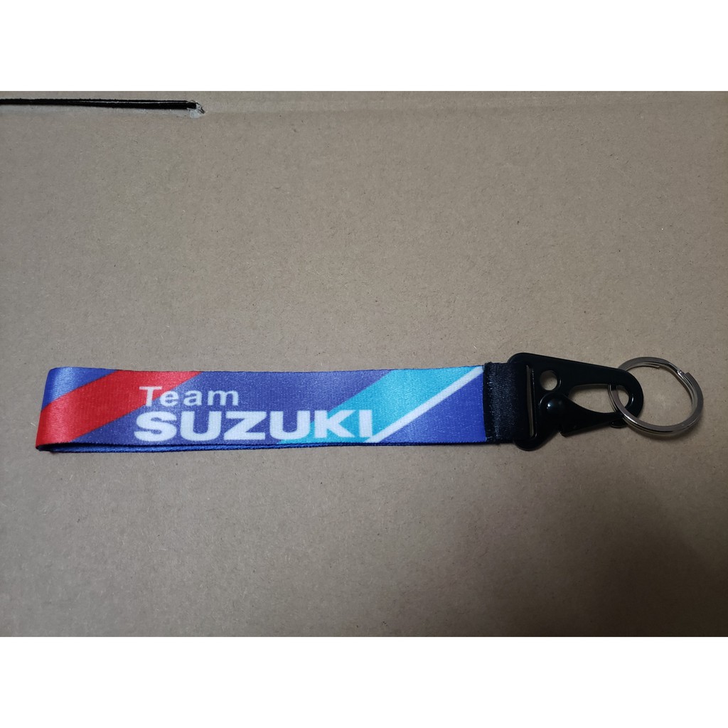 Móc khóa xe cao cấp in tem Suzuki