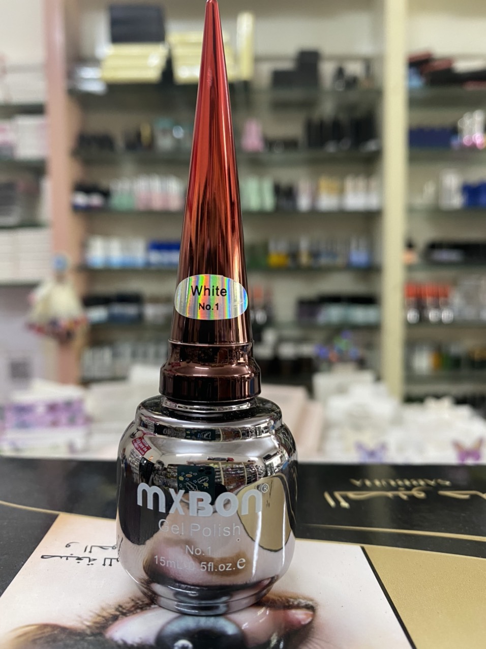 Sơn gel móng tay  mxbon lđen trắng ( lẻ 1 chai)