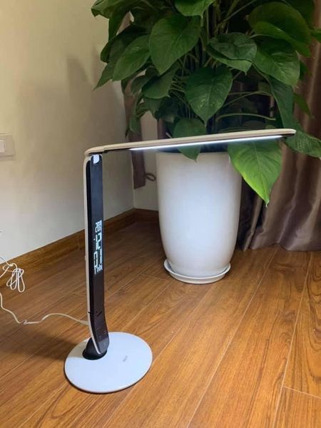 Đèn LED chống cận Wilit S1 màu trắng