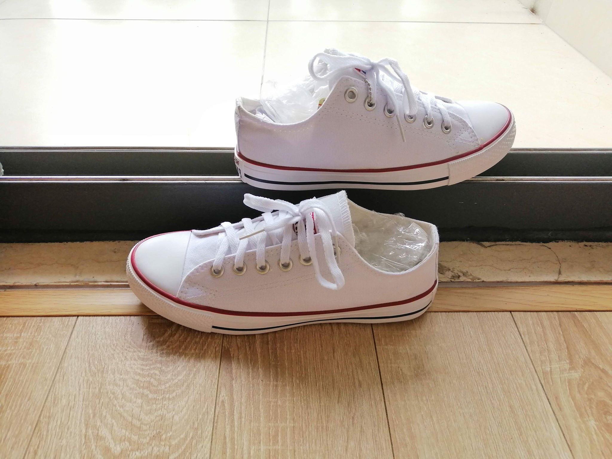 Giày Converse Classic trắng cổ thấp