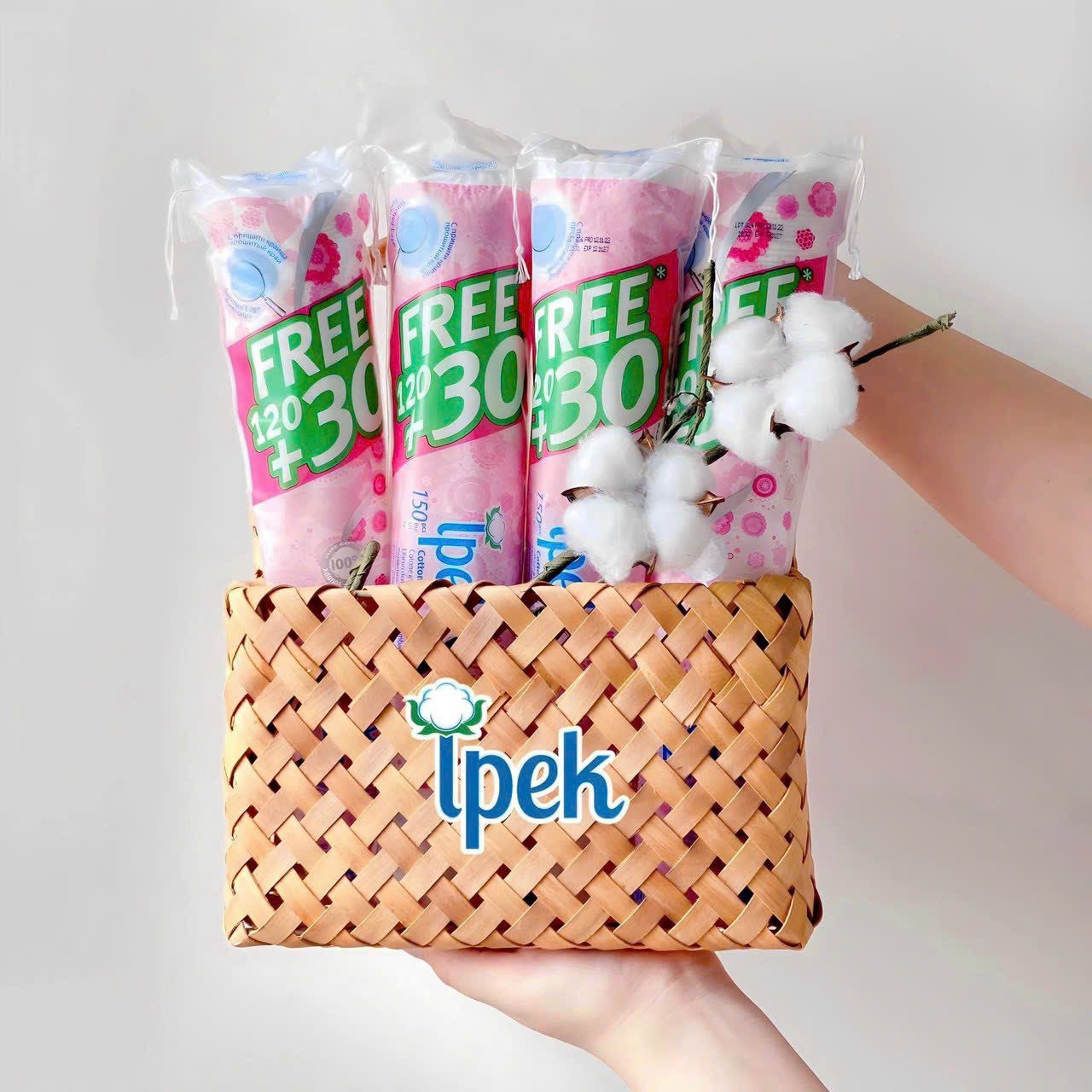 Combo 4 gói bông tẩy trang Ipek 150 miếng ( 120 + 30 miếng)