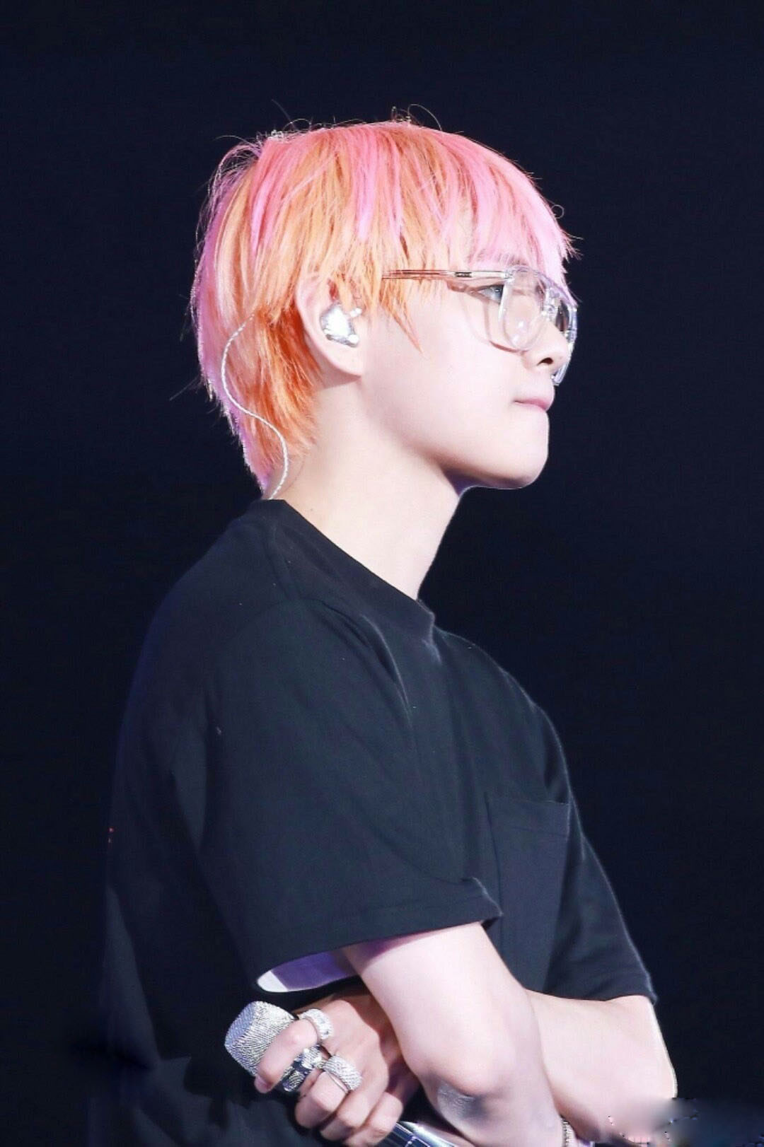 Nhẫn  Taehyung, titan không gỉ