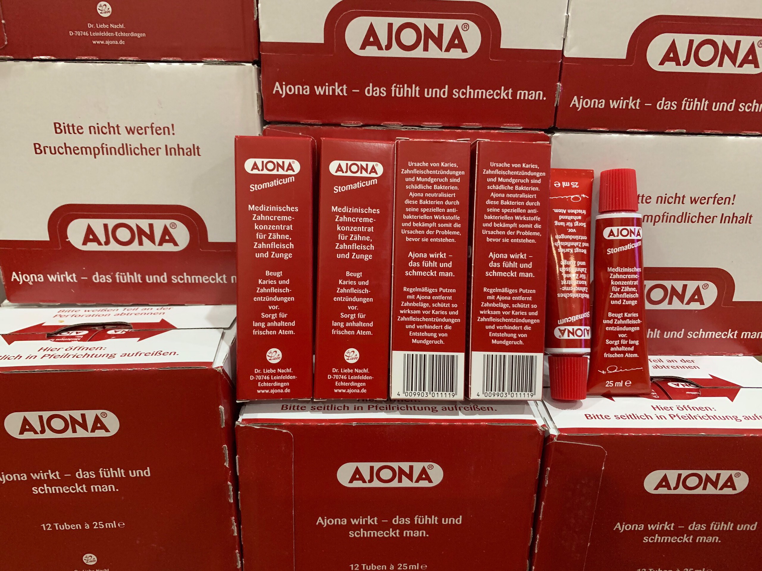 Kem đánh răng y tế AJONA cô đặc